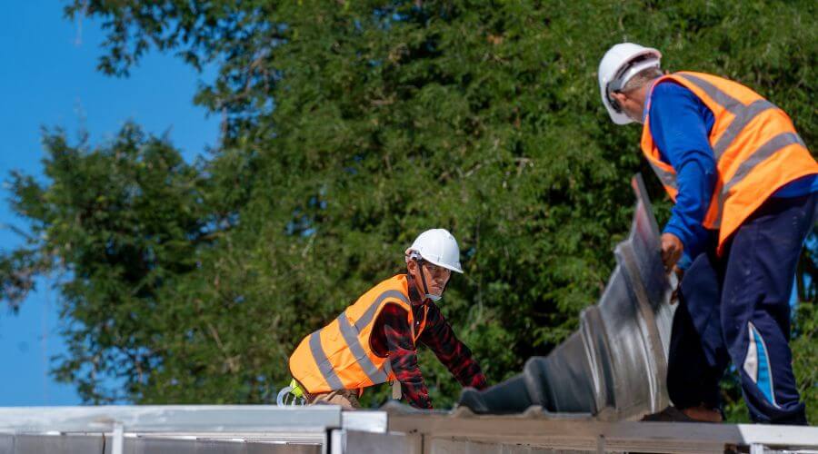 Professional gutter cleaning in Hollywood, SC